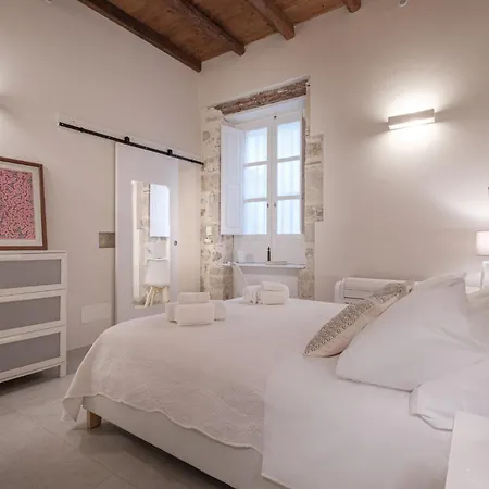 White Lotus Syracuse